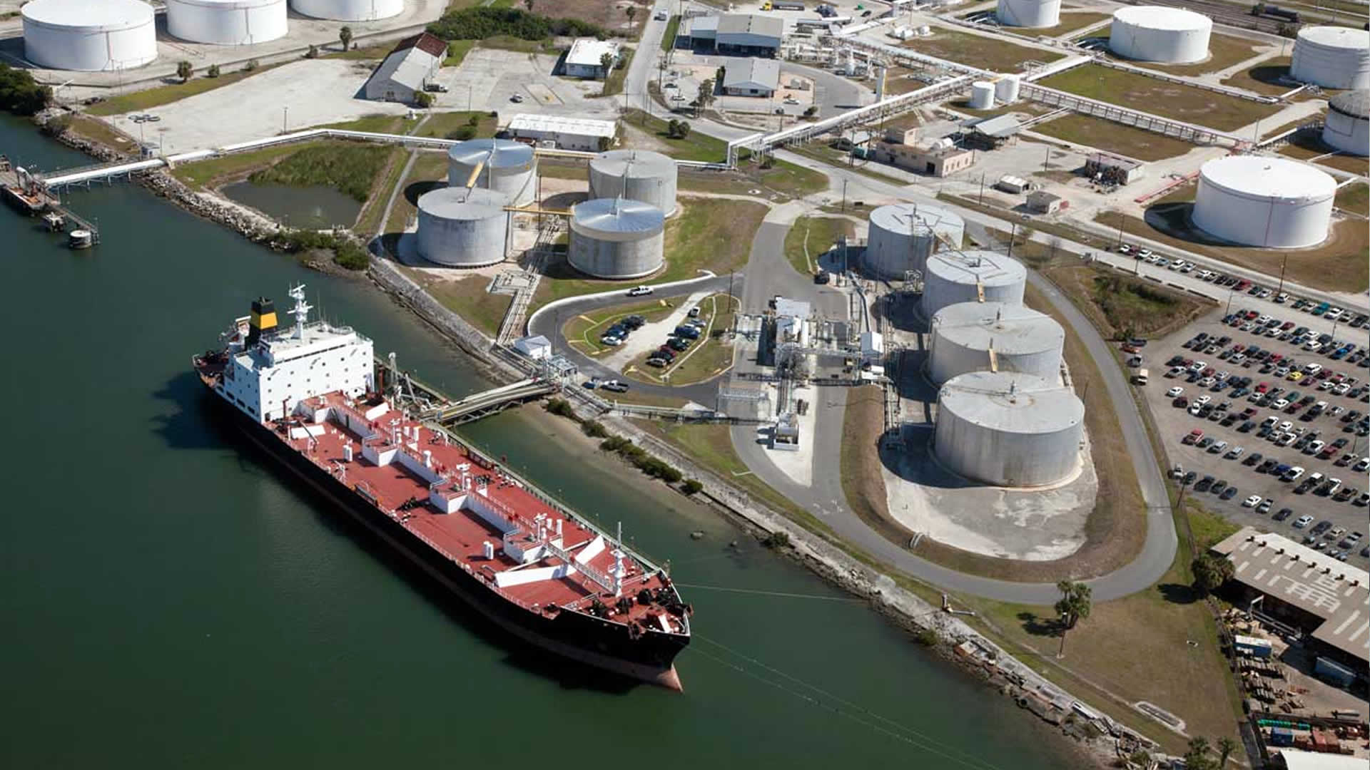 tanker-loading-at-tank-terminal